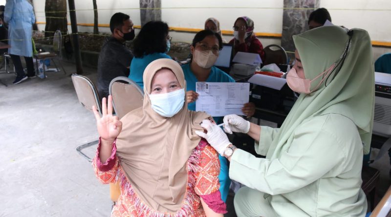 Bobby Nasution Minta Pelaksanaan Vaksinasi Booster Dipercepat