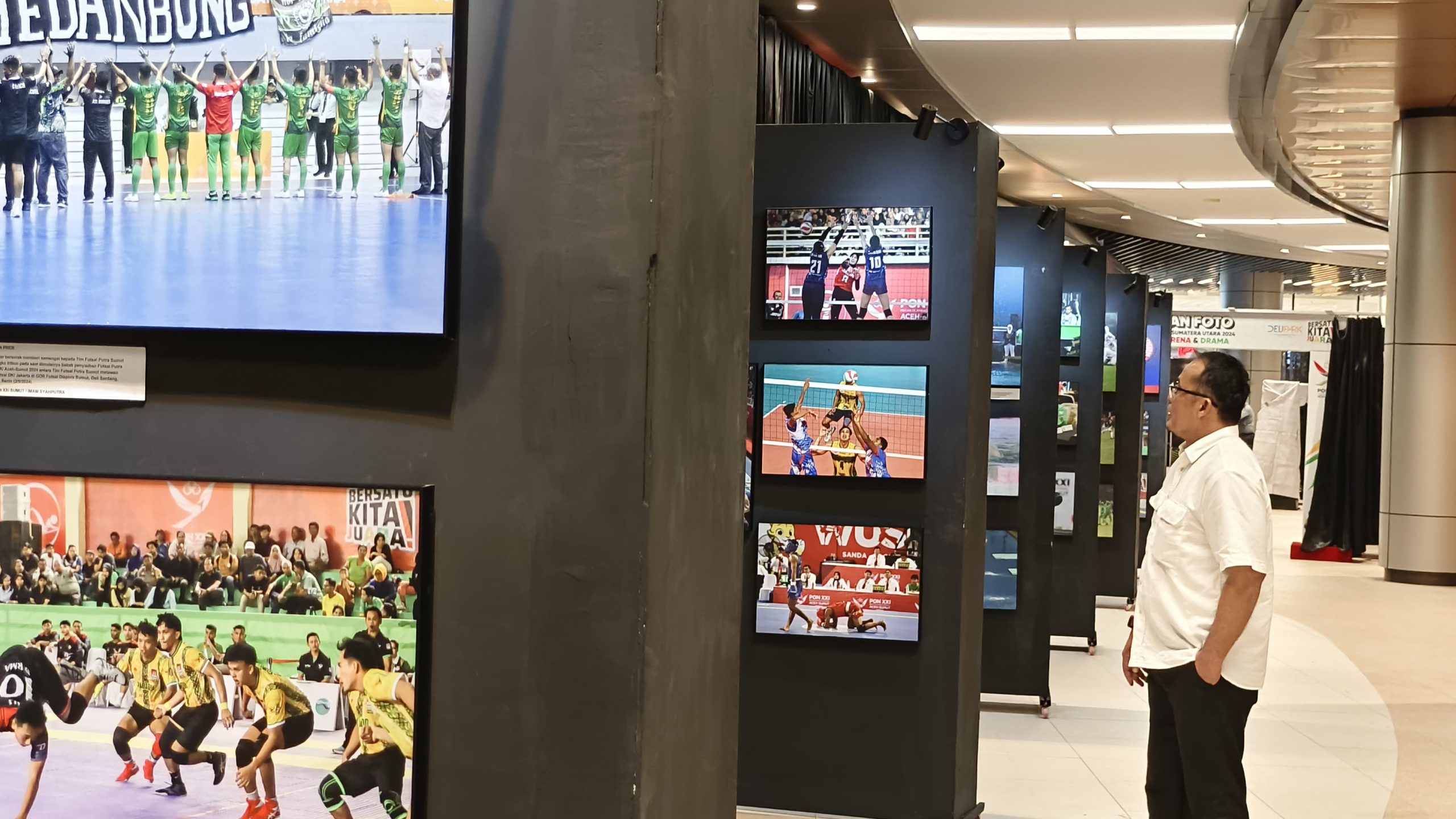 Aulia Rachman Apresiasi Pameran Foto PON XXI Aceh-Sumut - DATAMEDAN