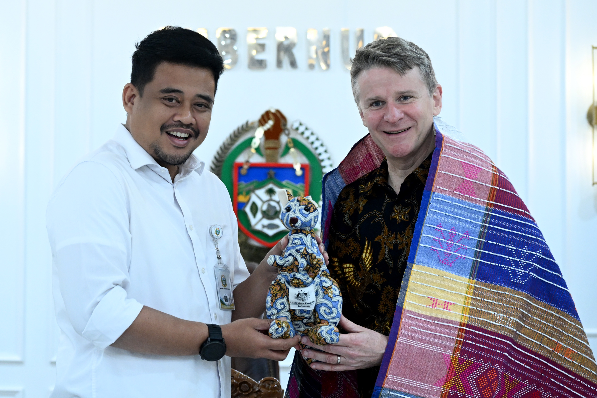 Terima Dubes Australia, Bobby Nasution Harapkan Kerja Sama dengan Sumut Semakin Luas