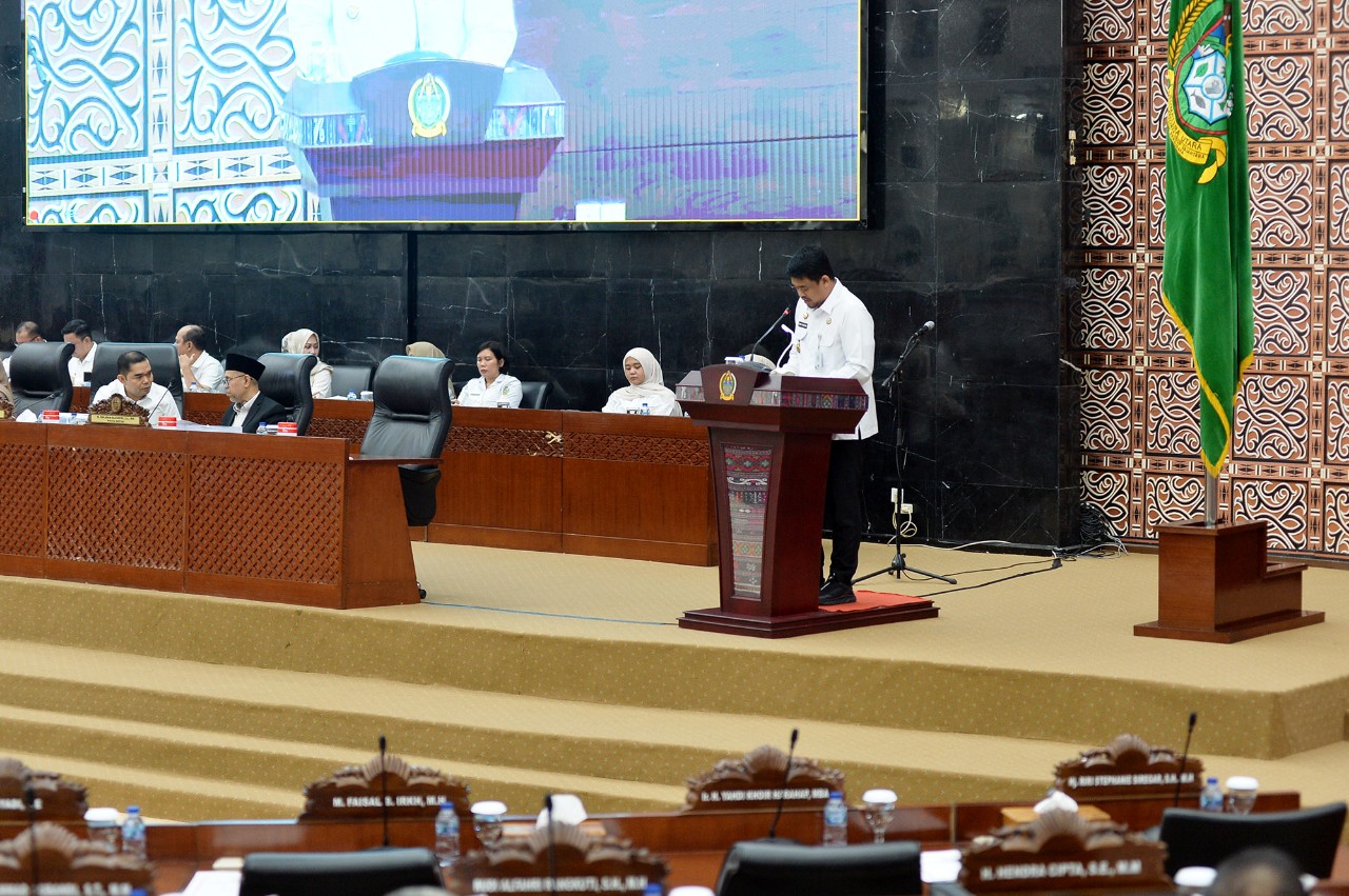 Gubernur Bobby Nasution Sampaikan Ranperda Pertanggungjawaban APBD 2025,Pemprov Sumut Catat Surplus Rp521,494 Miliar