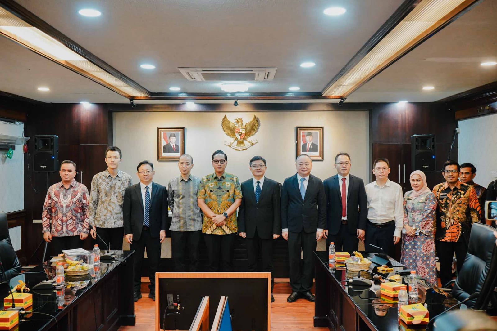 Rico Waas Tawarkan Kerja Sama Pendidikan dan Pengolahan Sampah Jadi Energi kepada Qingyuan Rico Waas Tawarkan Kerja Sama Pendidikan dan Pengolahan Sampah Jadi Energi kepada Qingyuan