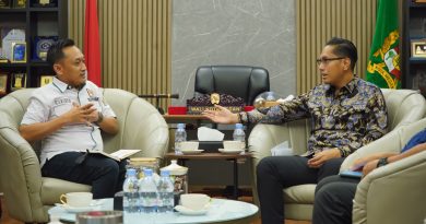 Rico Waas Minta Atlet Medan Fokus Hadapi Porprovsu XII 2026 Rico Waas Minta Atlet Medan Fokus Hadapi Porprovsu XII 2026