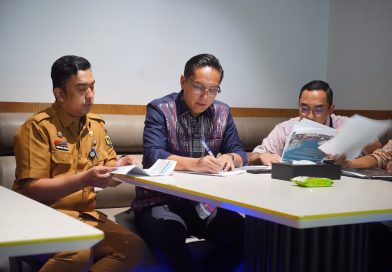 Rico Waas Siapkan Percepatan Bedah Rumah, Target 898 Unit Tuntas Desember