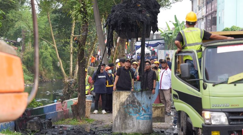Atasi Sampah Menumpuk, Rico Waas Siapkan 26 Truk dan 151 Becak Motor Pengangkut Sampah